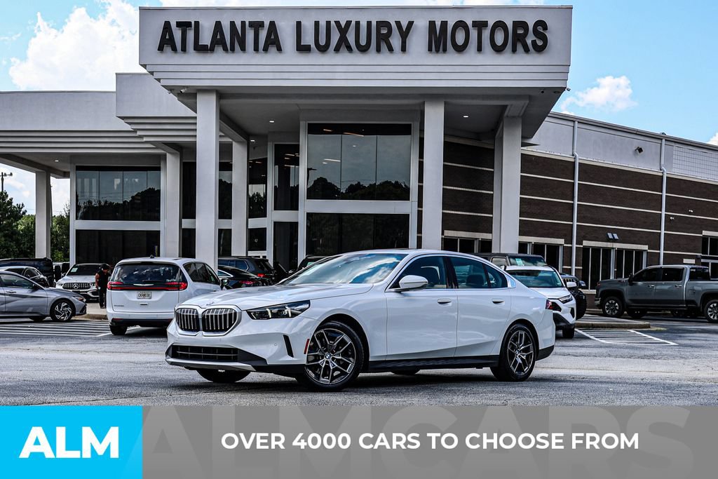 Used 2026 BMW 530i RWD image 2