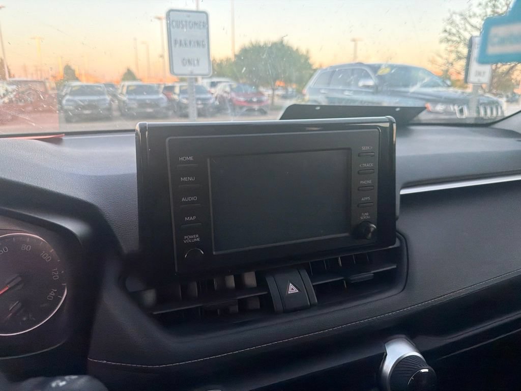 Used 2019 Toyota RAV4 XLE AWD/4WD image 14