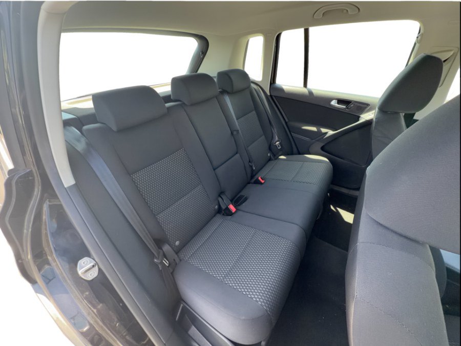 Used 2011 Volkswagen Tiguan S AWD/4WD image 17