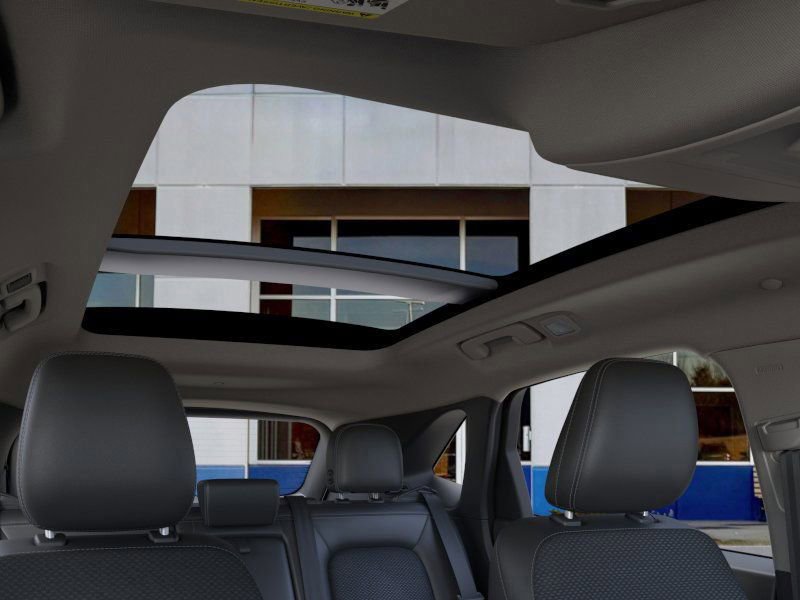 New 2025 Ford Escape SE image 25