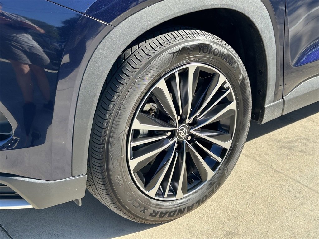 Used 2024 Toyota Grand Highlander AWD Hybrid image 9