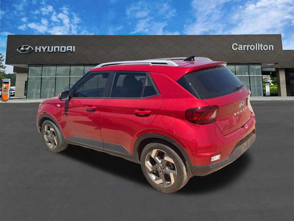 Used 2022 Hyundai Venue Limited image 8