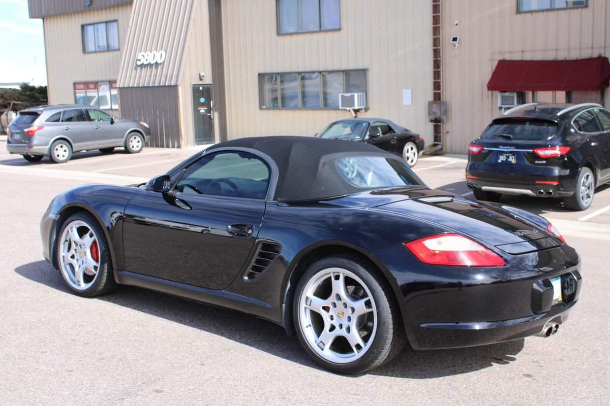 Used 2005 Porsche Boxster S image 3