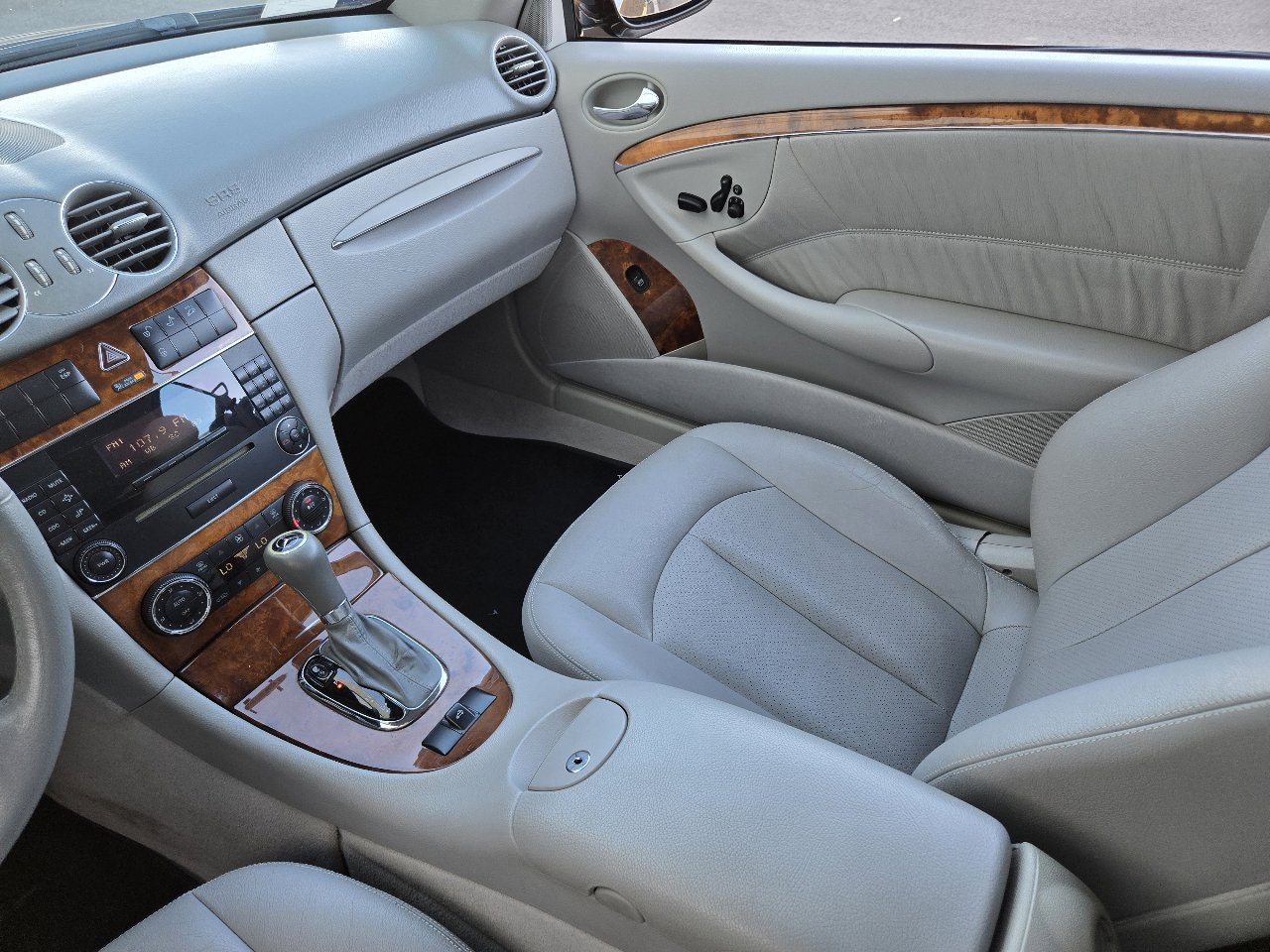 Used 2005 Mercedes-Benz CLK 500 Cabriolet image 4