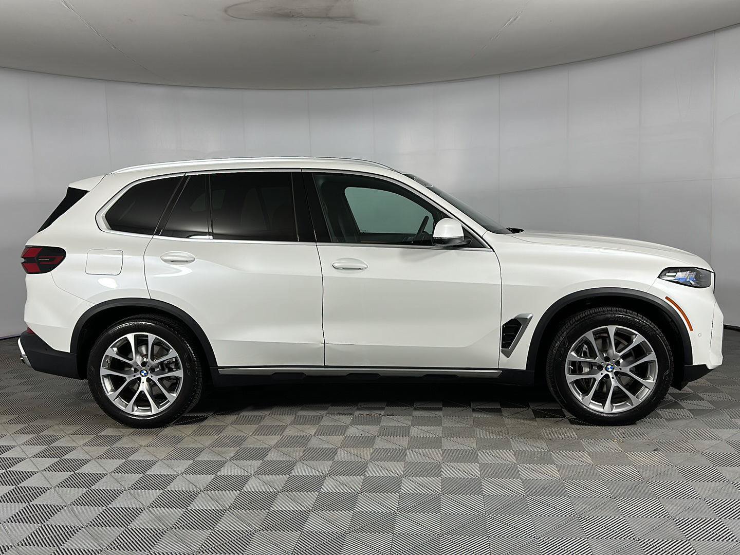 Used 2026 BMW X5 xDrive40i AWD/4WD image 28