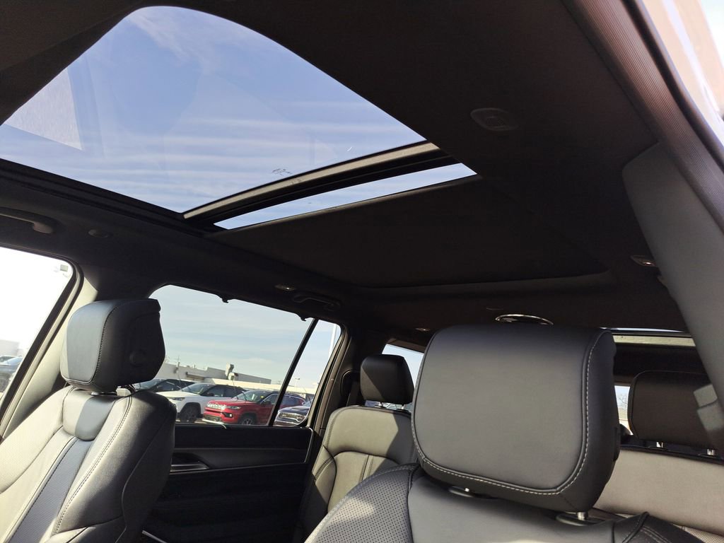 New 2026 Jeep Grand Wagoneer Limited image 13