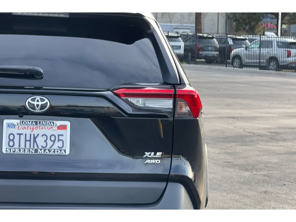 Used 2021 Toyota RAV4 XLE w/ Carpet Mat Package (TMS) image 47