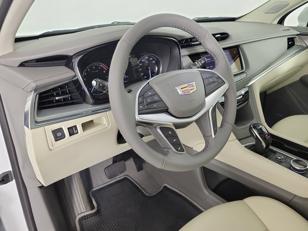 Certified 2022 Cadillac XT5 Premium Luxury FWD image 18