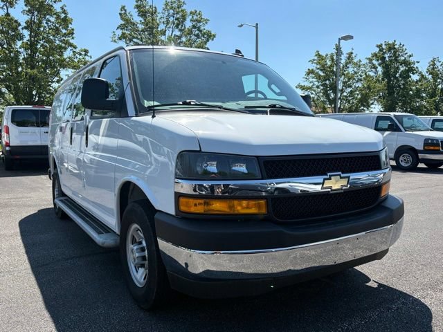 Used 2024 Chevrolet Express 2500 w/ Driver Convenience Package RWD image 14