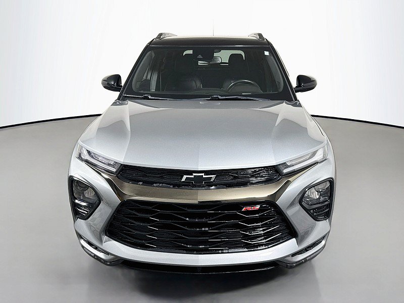 Used 2023 Chevrolet TrailBlazer RS w/ Convenience Package FWD image 2