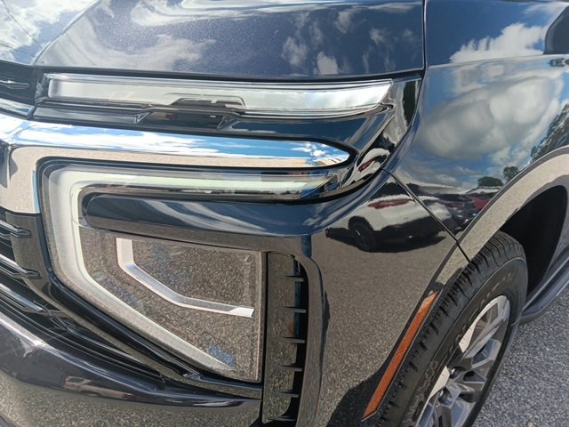 New 2025 Chevrolet Suburban LS image 6