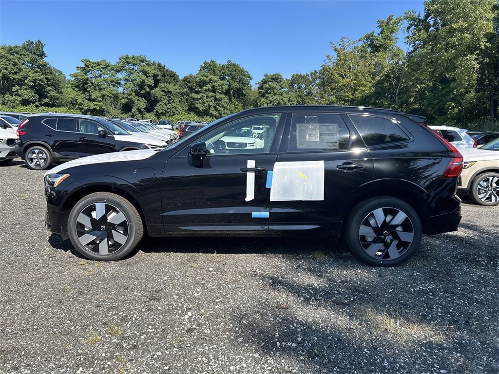 New 2025 Volvo XC60 T8 Plus w/ Protection Package Premier image 5