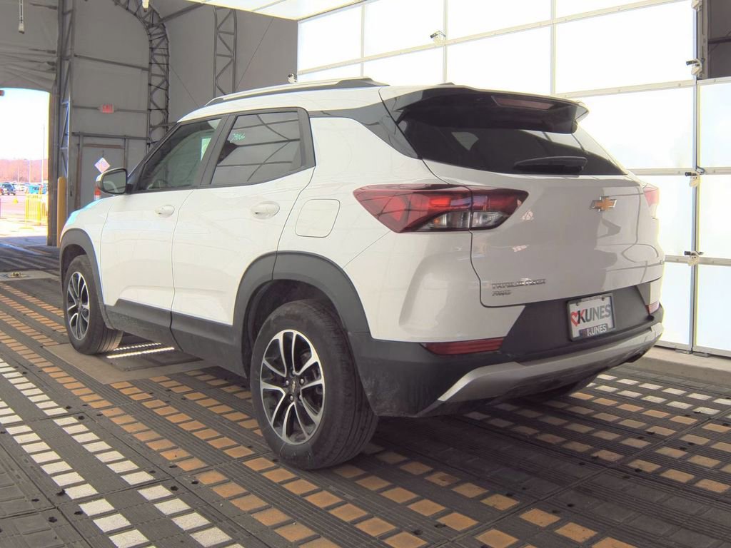 Used 2025 Chevrolet TrailBlazer LT image 9