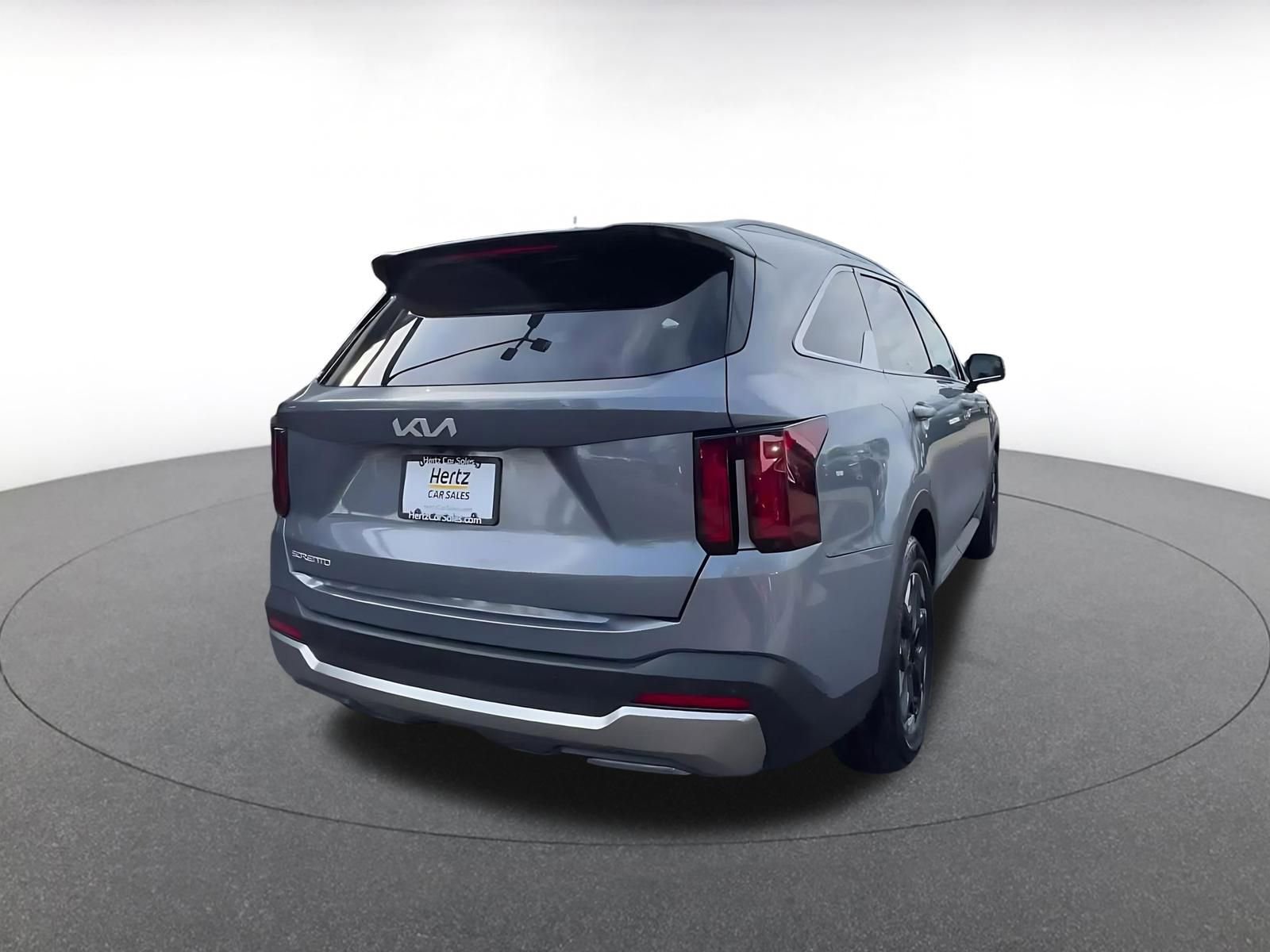 Used 2024 Kia Sorento S image 14