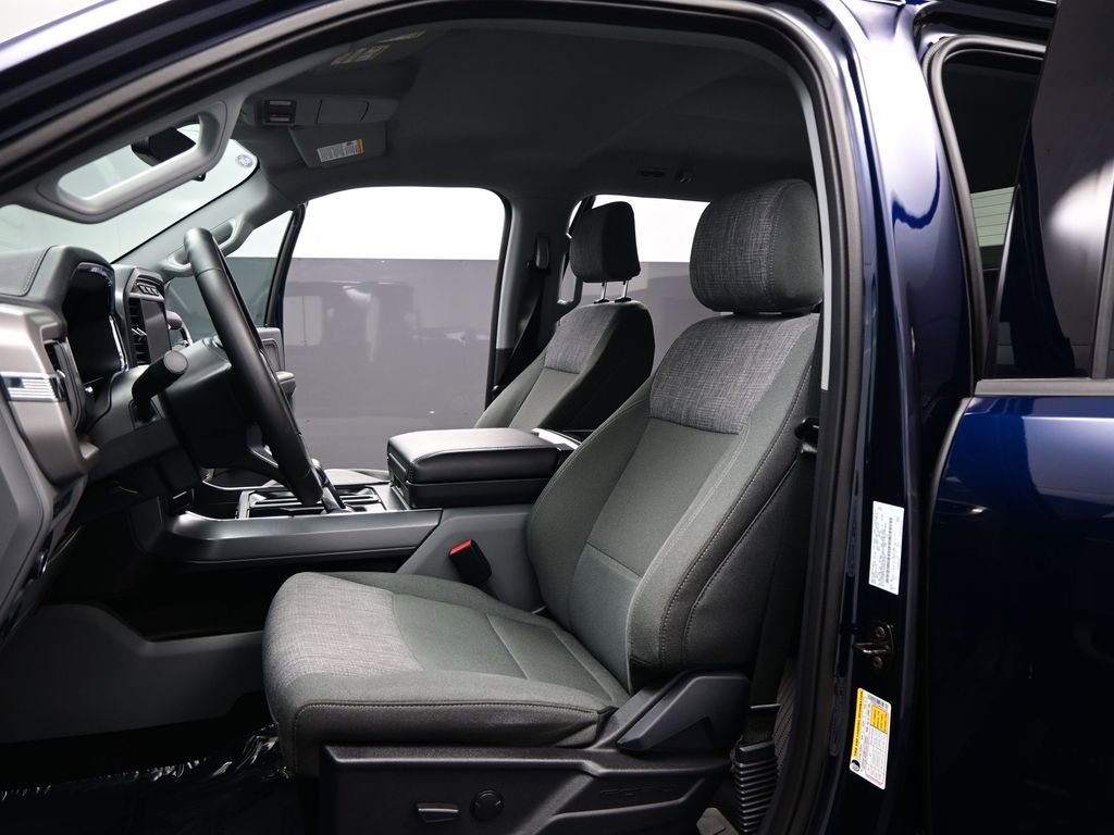 Used 2023 Ford F150 Lightning XLT AWD/4WD image 9