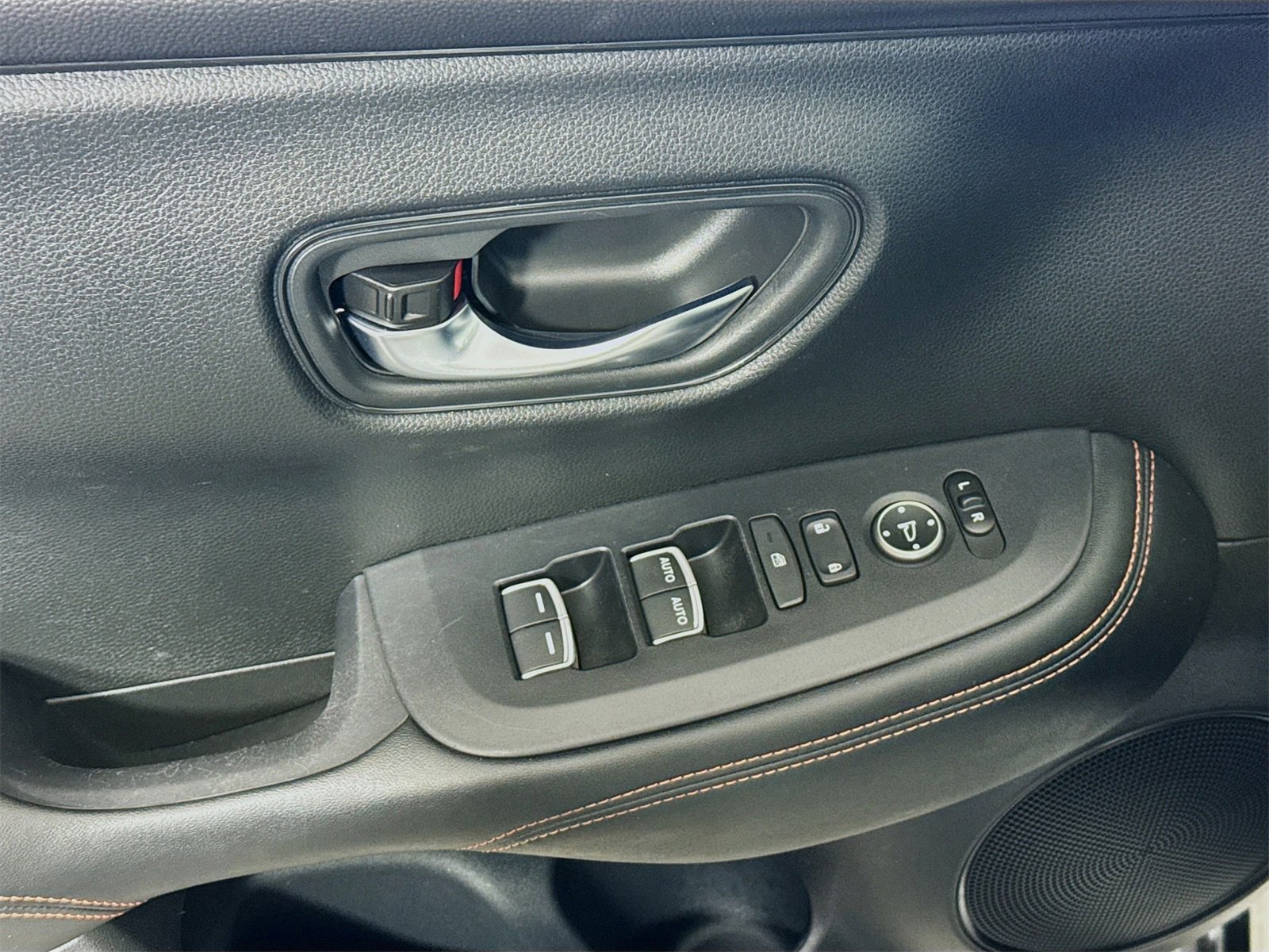 Used 2023 Honda HR-V Sport image 15