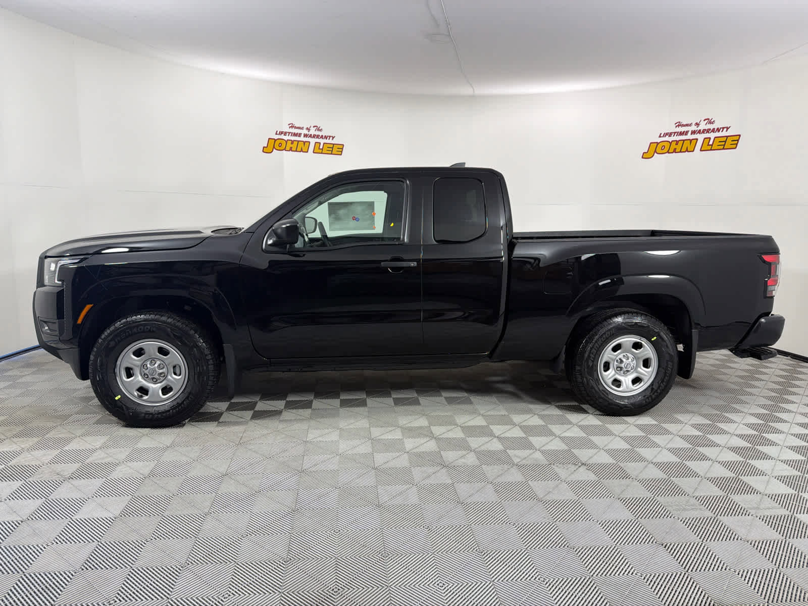 New 2026 Nissan Frontier S image 2