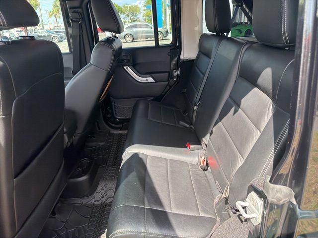 Used 2012 Jeep Wrangler Unlimited Sahara w/ Connectivity Group AWD/4WD image 8