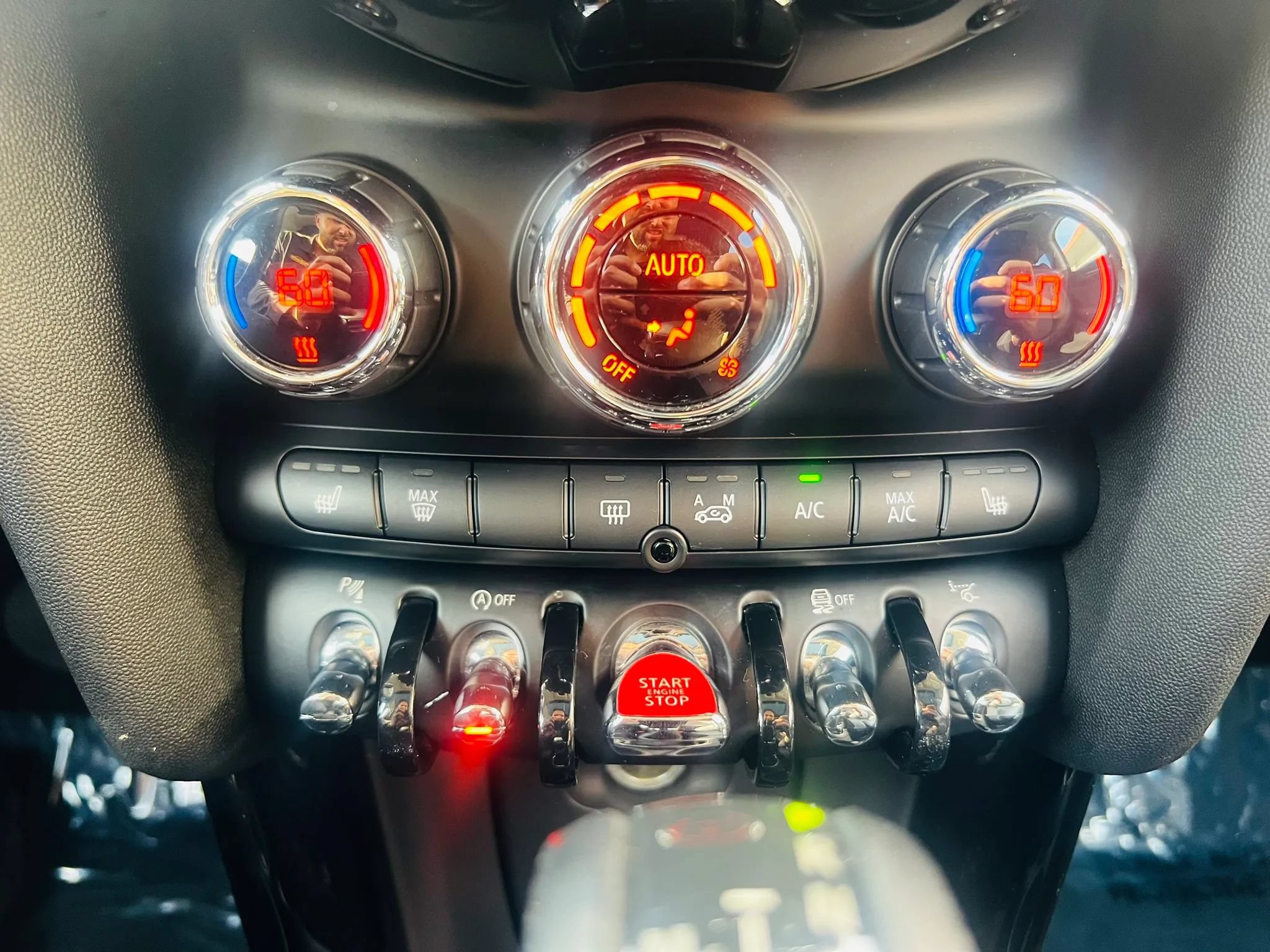 Used 2015 MINI Cooper S w/ Park Assistant Package FWD image 28