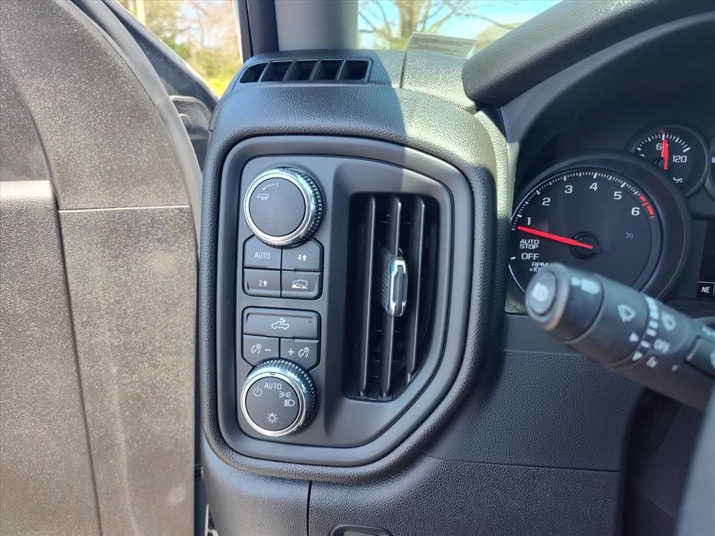 Used 2023 GMC Sierra 1500 Pro w/ Graphite Edition AWD/4WD image 15