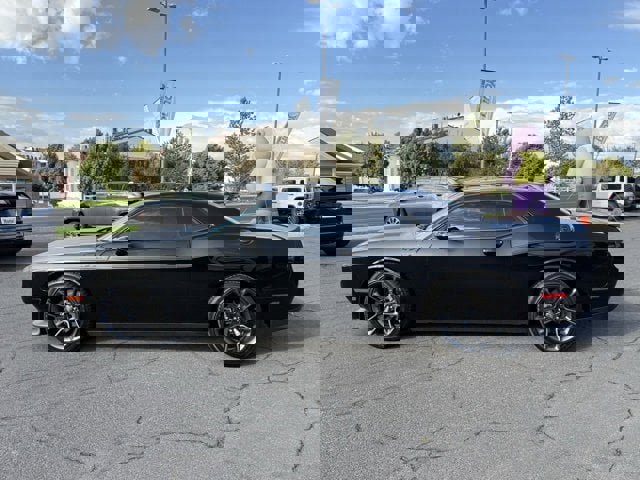 Used 2023 Dodge Challenger R/T w/ T/A Package image 9