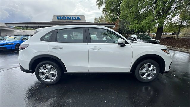 New 2025 Honda HR-V LX image 3