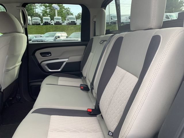 Used 2024 Nissan Titan SV w/ SV Convenience Package AWD/4WD image 19