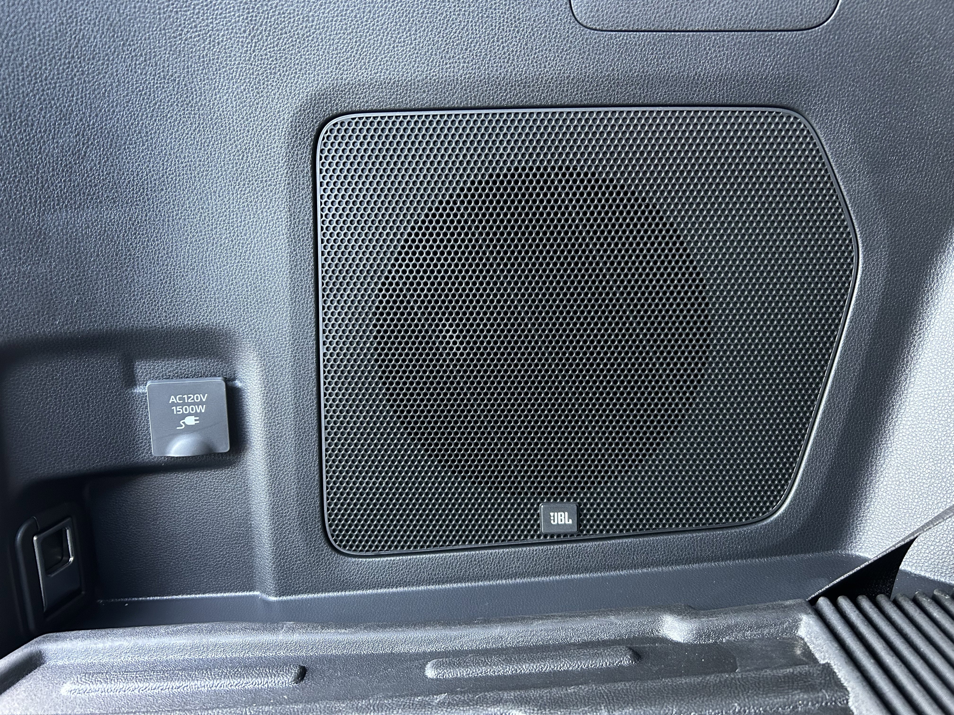 Used 2024 Toyota Highlander Platinum image 26