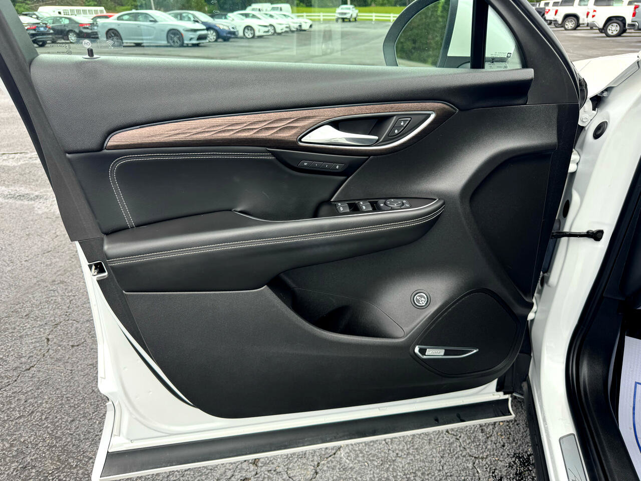 Used 2023 Buick Envision Avenir image 13