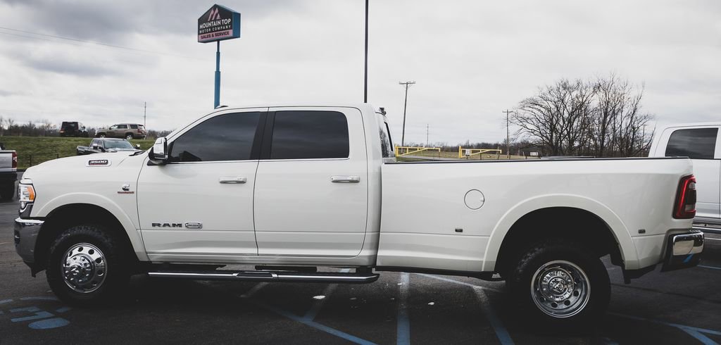 Used 2022 RAM 3500 Limited image 27