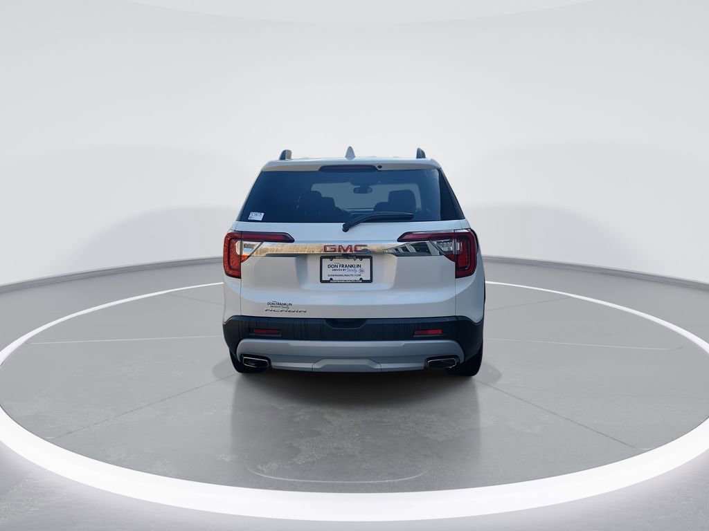 Used 2023 GMC Acadia SLT w/ Preferred Package image 7