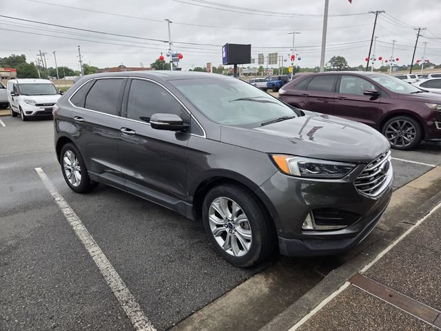 Used 2020 Ford Edge Titanium w/ Equipment Group 301A FWD image 2