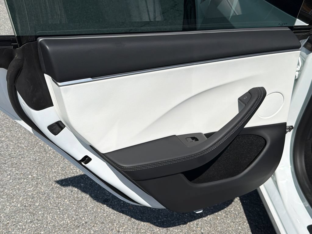 Used 2024 Tesla Model 3 Long Range AWD/4WD image 23
