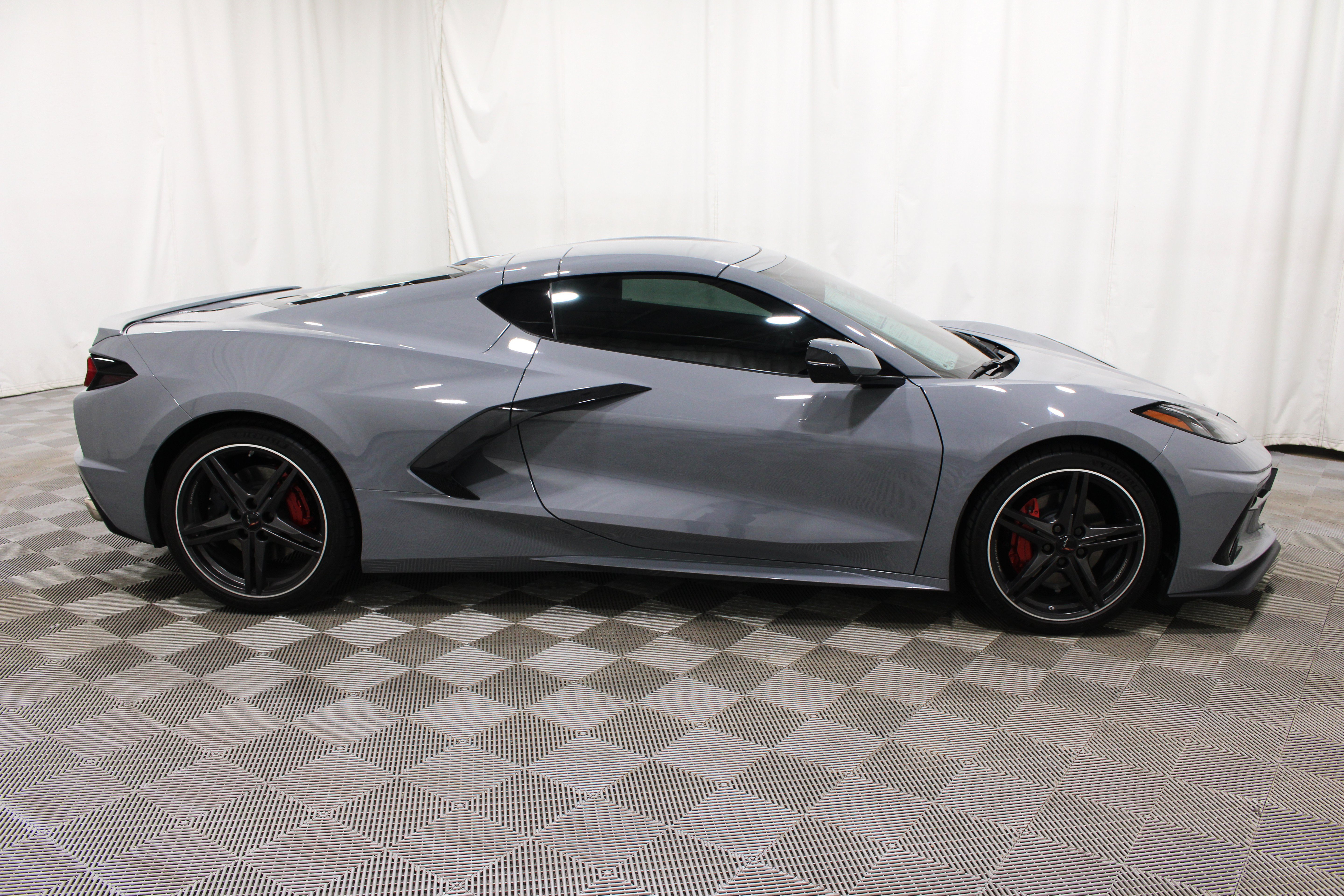 Used 2025 Chevrolet Corvette Stingray Preferred Cpe w/ 2LT RWD image 26
