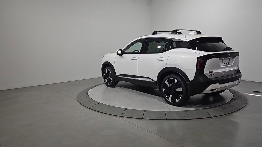 New 2025 Nissan Kicks SR image 3