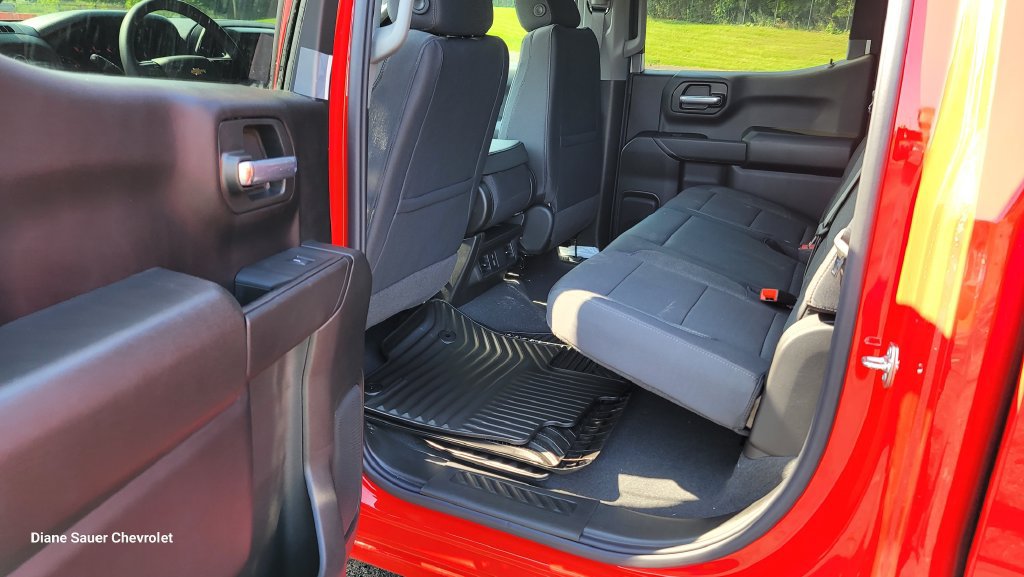 New 2026 Chevrolet Silverado 1500 Custom w/ Turbomax Blackout Package AWD/4WD image 25