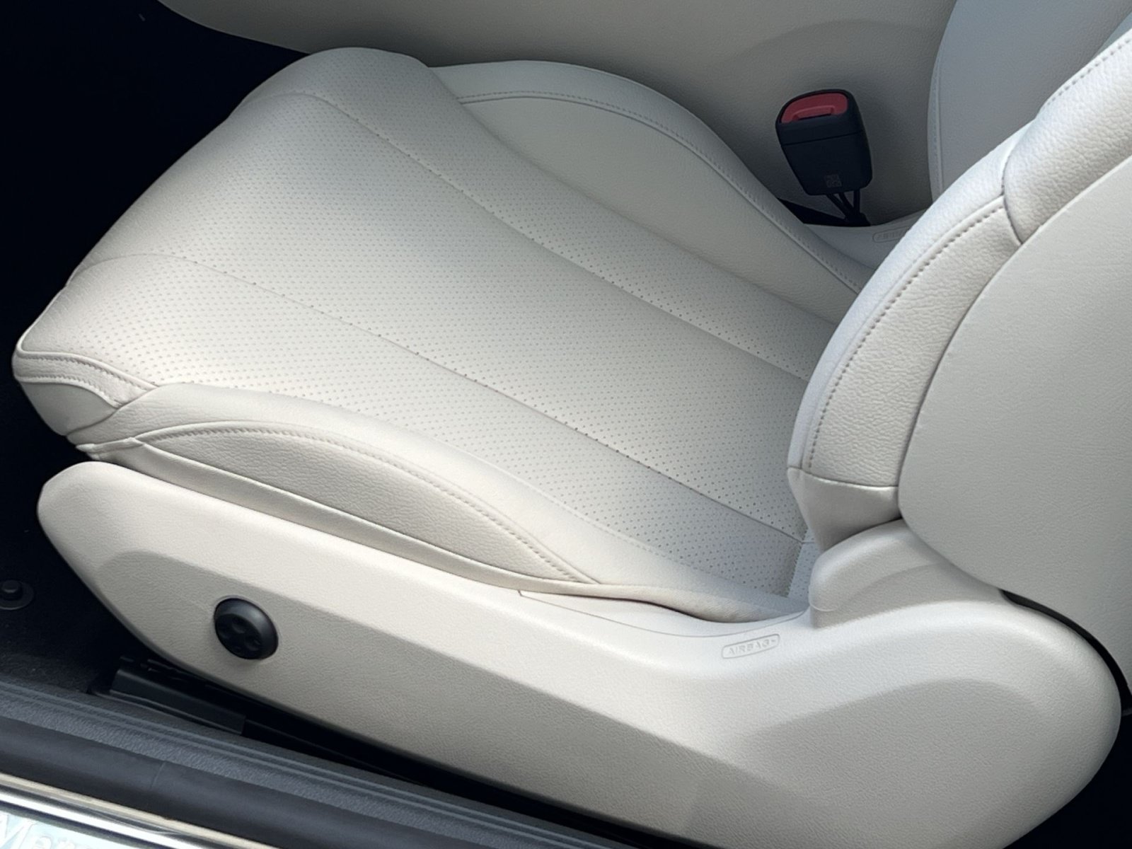 New 2026 Mercedes-Benz CLE 300 4MATIC Coupe image 19