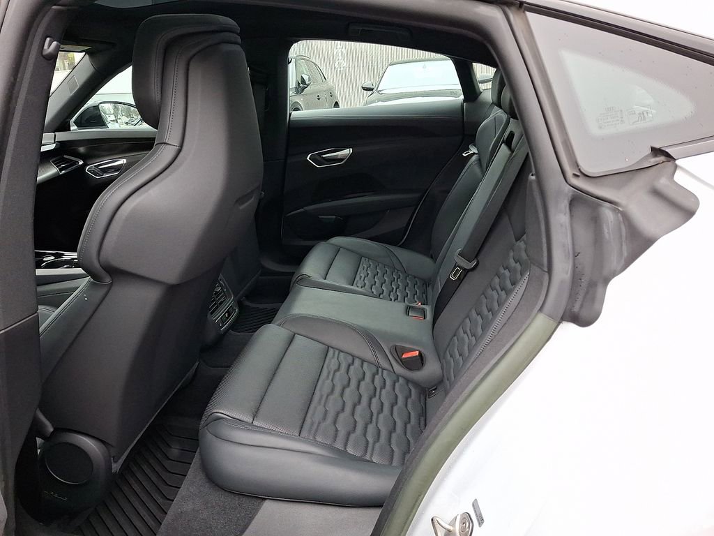 Used 2023 Audi e-tron GT Premium Plus w/ Performance Package image 10