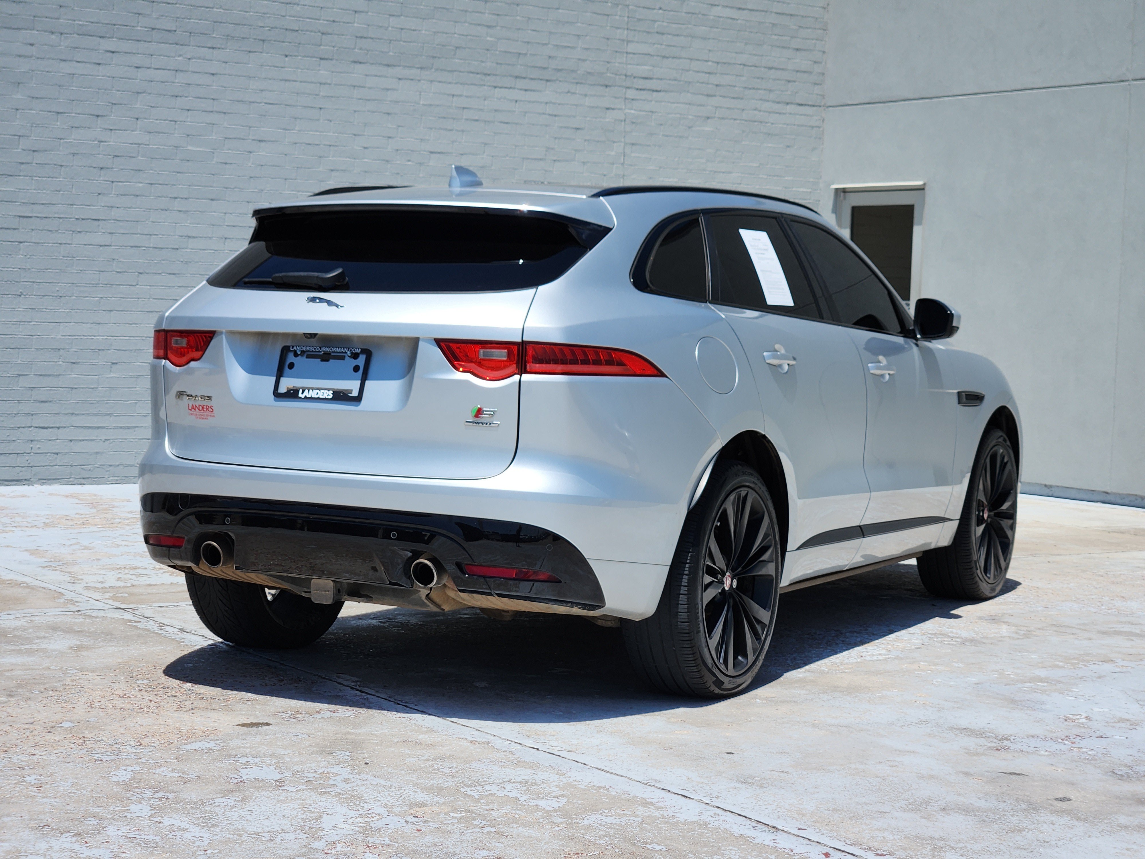 Used 2017 Jaguar F-PACE S AWD/4WD image 7