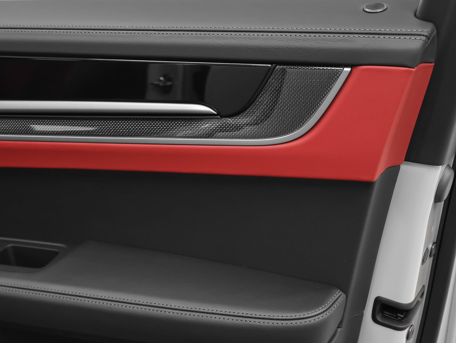 New 2026 Porsche Cayenne Turbo AWD/4WD image 30