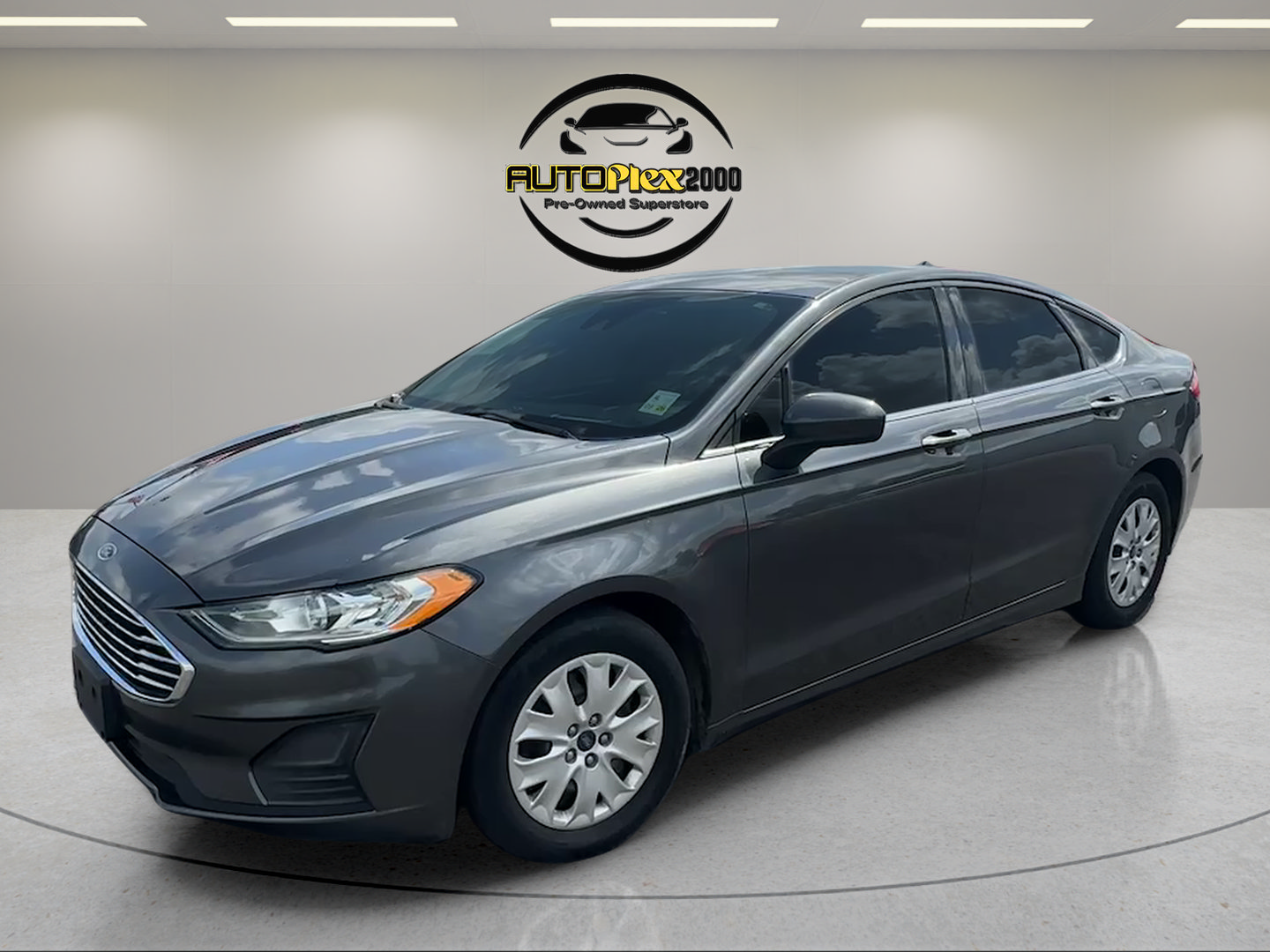 Used 2019 Ford Fusion S FWD image 3