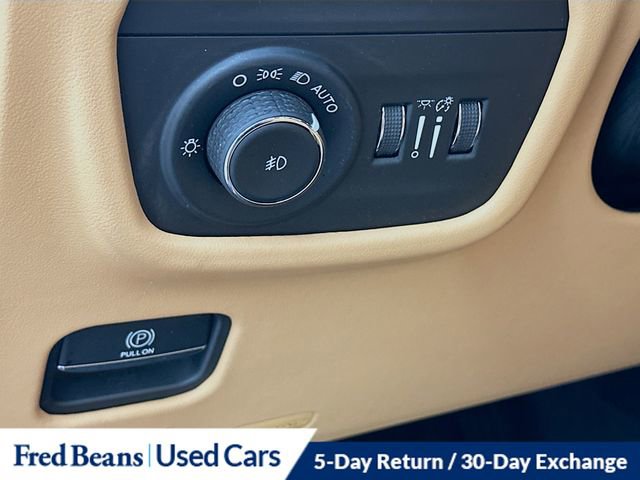 Used 2023 Jeep Grand Cherokee Summit image 12