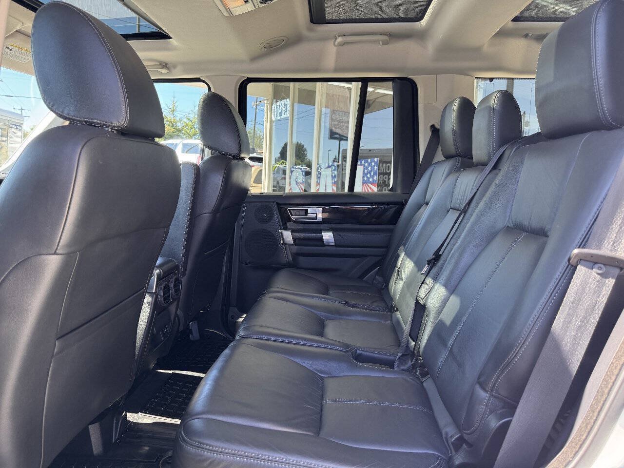 Used 2016 Land Rover LR4 HSE LUX AWD/4WD image 27