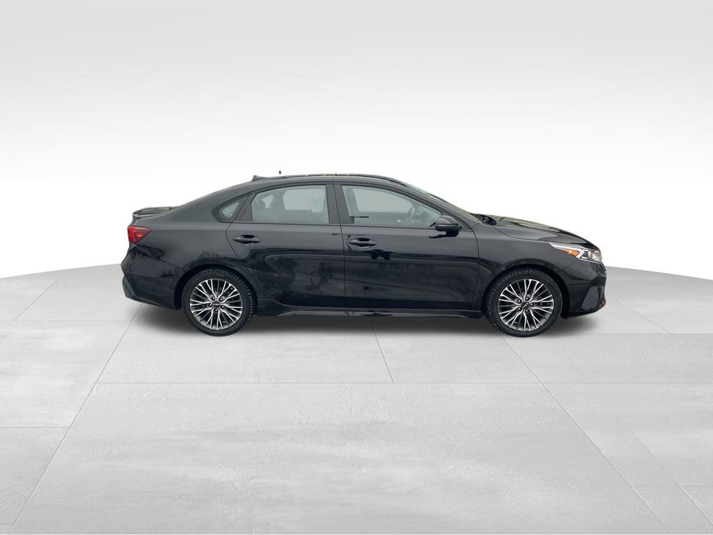 Used 2023 Kia Forte GT-Line w/ GT-Line Technology Package image 8