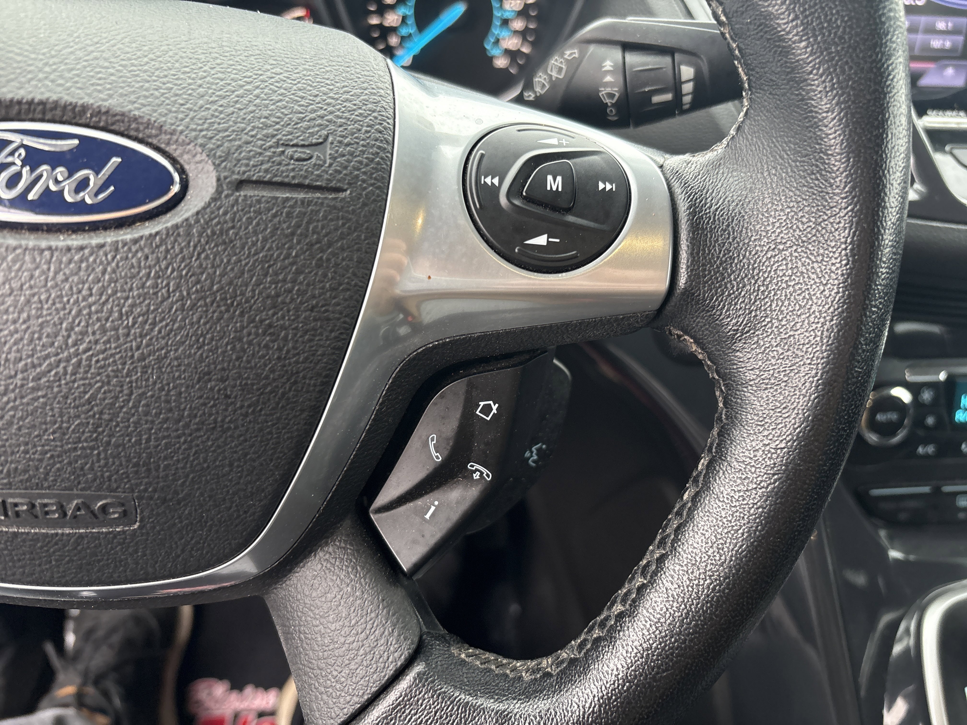 Used 2013 Ford Escape Titanium image 27