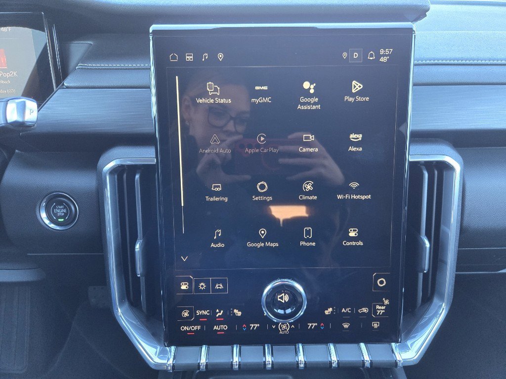 Used 2025 GMC Acadia Elevation AWD/4WD image 15