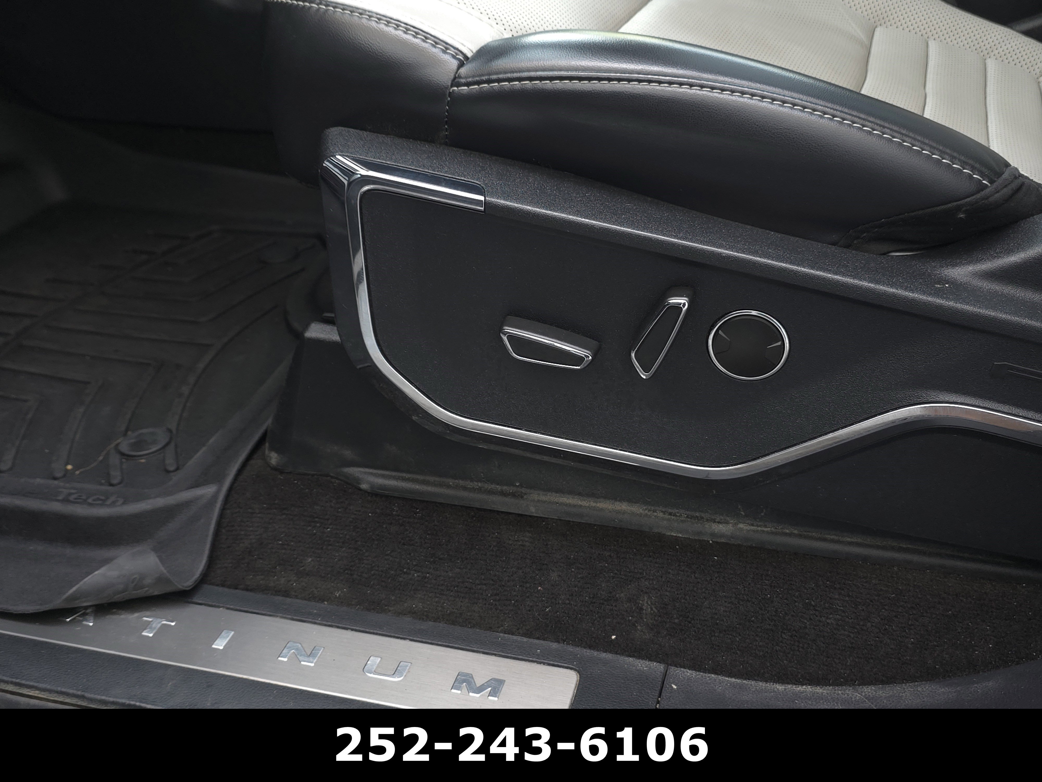 Used 2022 Ford F150 Lightning Platinum AWD/4WD image 11