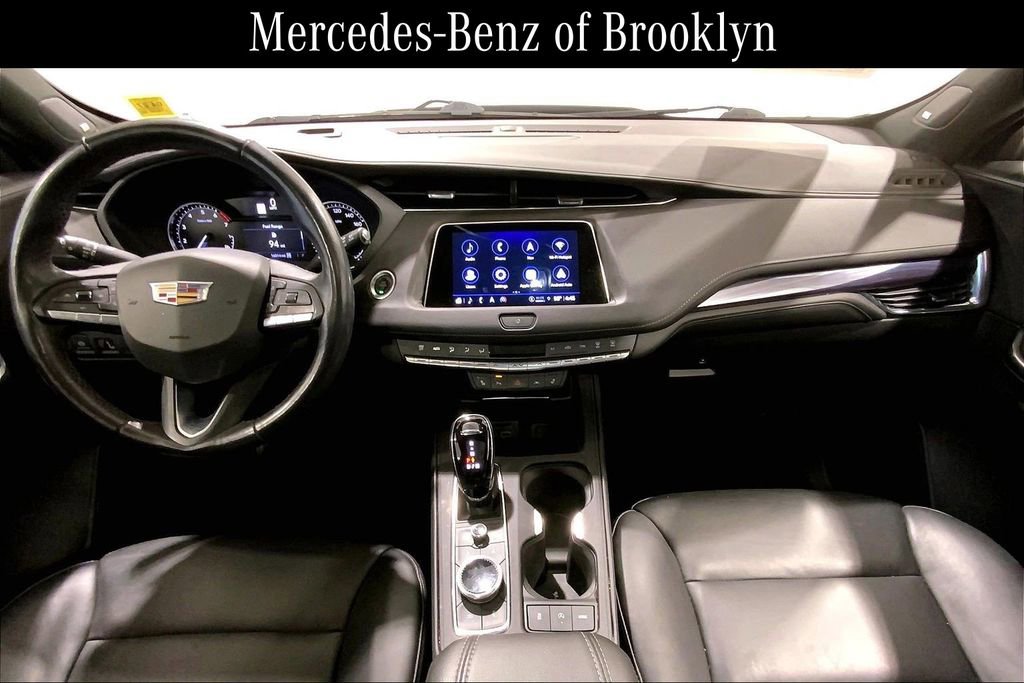 Used 2023 Cadillac XT4 Luxury w/ Cold Weather Package image 15