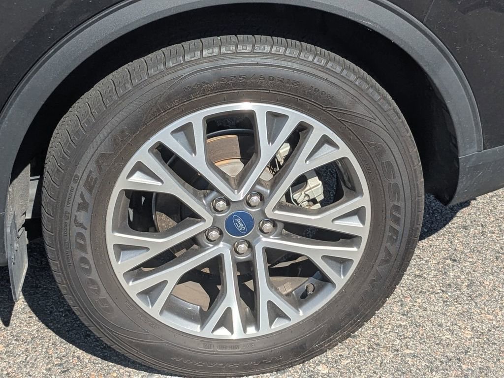 Used 2021 Ford Escape SEL w/ Technology Package FWD image 10