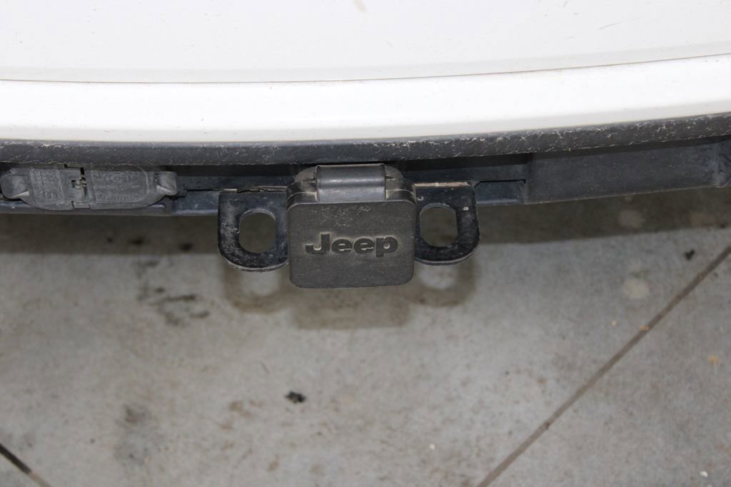 Used 2020 Jeep Grand Cherokee Altitude image 13